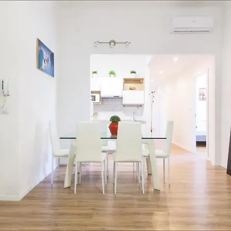 Luxury 4 Bedrooms Apartments Close To Duomo Milan Exterior photo