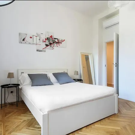Luxury 4 Bedrooms Apartments Close To Duomo Milan Exterior photo