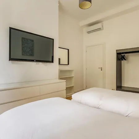 Luxury 4 Bedrooms Apartments Close To Duomo Milan Exterior photo